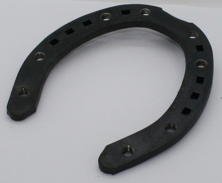 KW SHOE HIND FOR TROTTERS 6 X 18 MM (WINTER) KW SHOE HIND FOR TROTTERS 6 X 18 MM (WINTER)